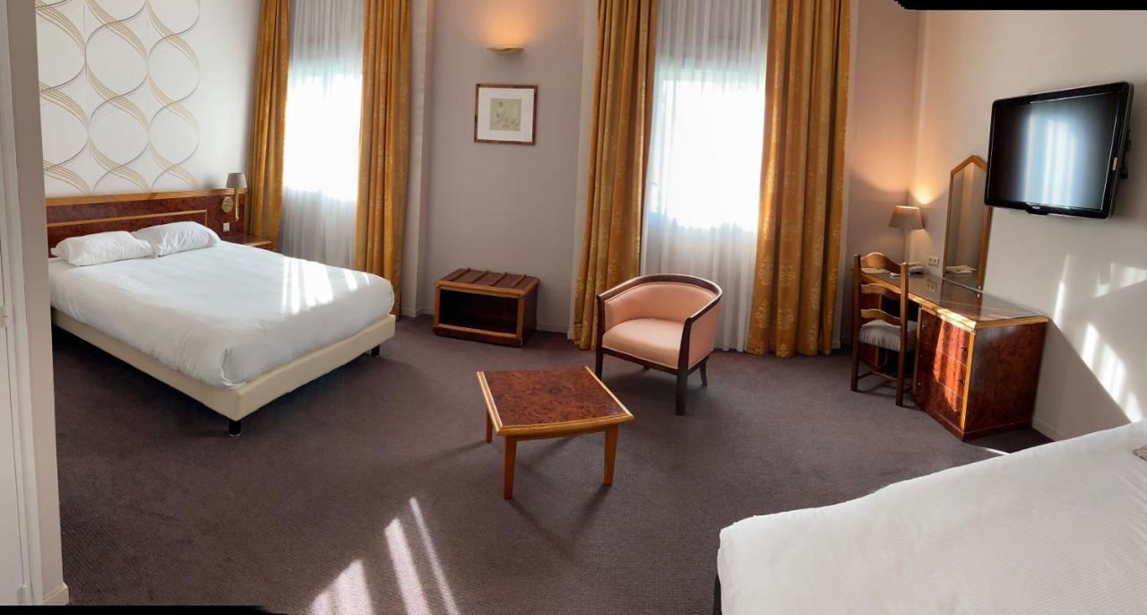Le Manoir Hotel Orchies Bagian luar foto