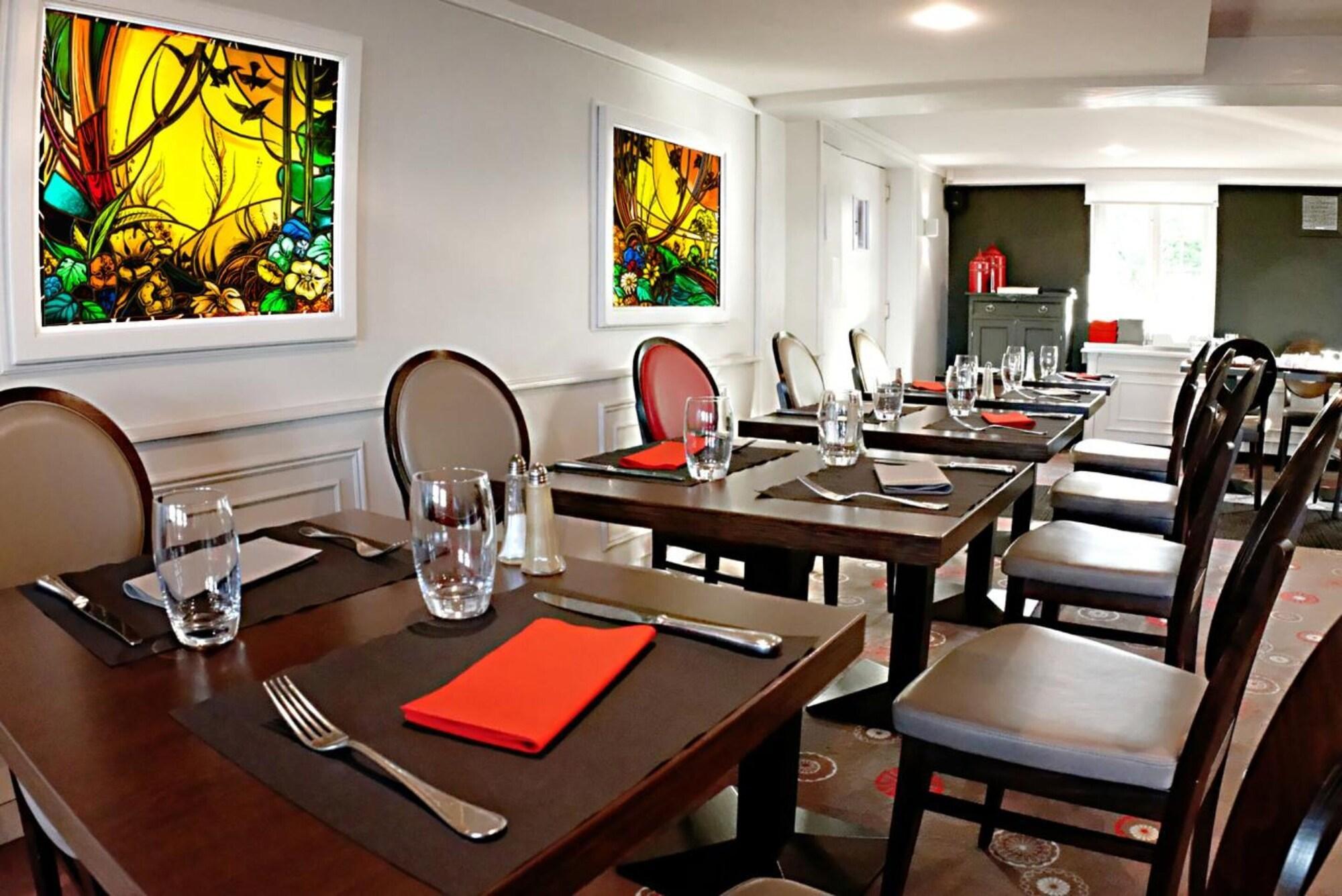 Le Manoir Hotel Orchies Bagian luar foto