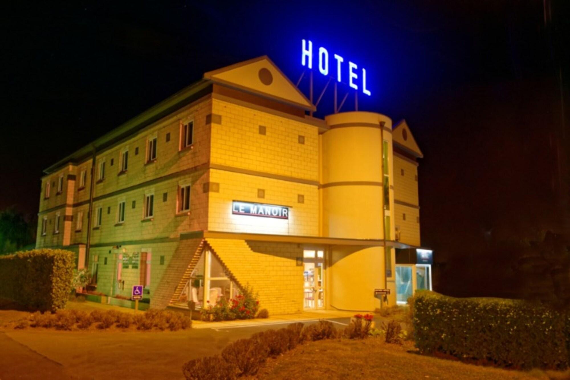 Le Manoir Hotel Orchies Bagian luar foto