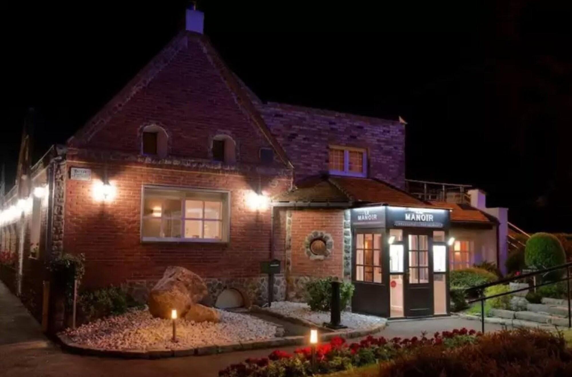 Le Manoir Hotel Orchies Bagian luar foto