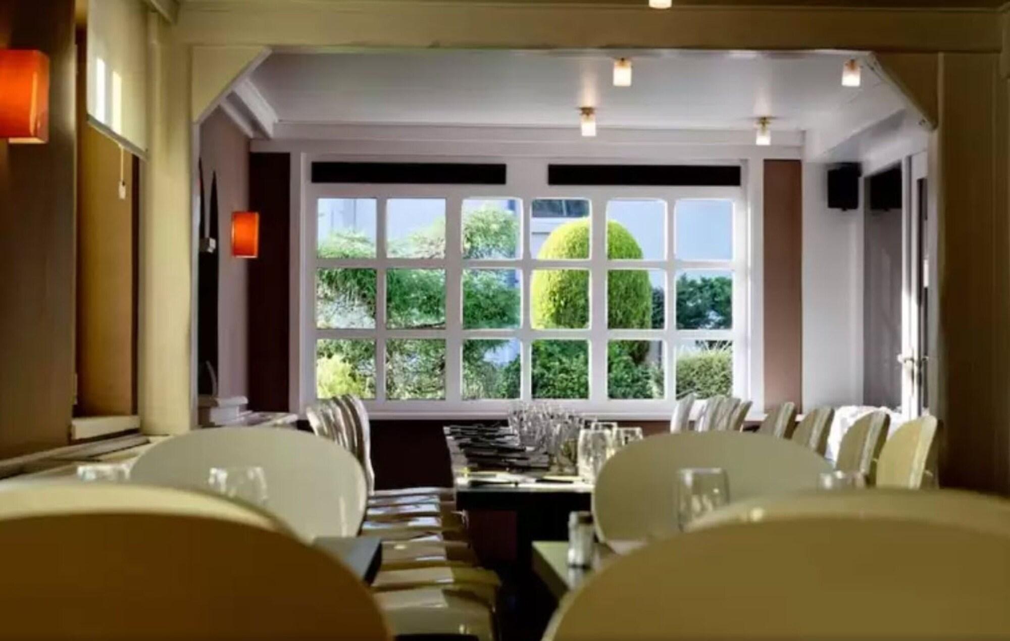 Le Manoir Hotel Orchies Bagian luar foto